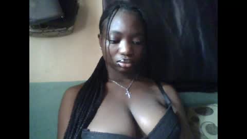 Snapshot of pweedy_ora chatting on April 26, 2026, 9:40 am ora online show from April 26, 2026, 9:40 am