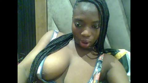 Snapshot of pweedy_ora chatting on May 11, 2026, 11:24 pm ora online show from May 11, 2026, 11:24 pm