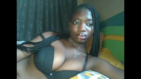 Snapshot of pweedy_ora chatting on May 22, 2026, 10:21 am ora online show from May 22, 2026, 10:21 am