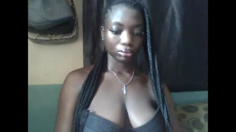 Snapshot of pweedy_ora chatting on June 7, 2026, 10:41 am ora online show from June 7, 2026, 10:41 am