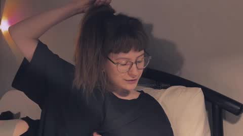 Snapshot of quack__quack chatting on December 13, 2024, 3:32 pm online show from December 13, 2024, 3:32 pm