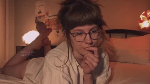 Snapshot of quack__quack chatting on March 4, 2025, 3:48 pm online show from March 4, 2025, 3:48 pm