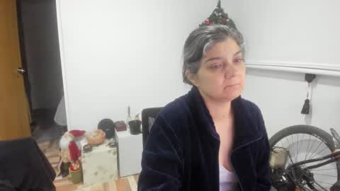 queemking online show from January 10, 2026, 12:56 am