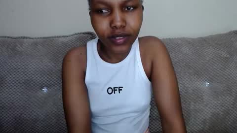 Snapshot of queen_900 chatting on February 4, 2026, 3:18 pm queen_900 online show from February 4, 2026, 3:18 pm