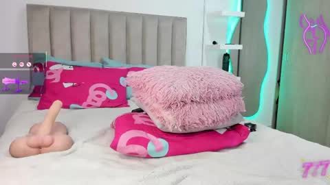  QUEEN ANTONELLA  online show from March 17, 2026, 12:15 am