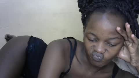 queen_banice online show from January 14, 2026, 5:24 am