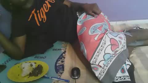 queen_berry1 online show from September 18, 2025, 7:43 am