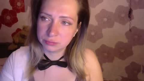 Snapshot of queen_daenerys chatting on September 14, 2025, 8:19 pm Queen Daenerys online show from September 14, 2025, 8:19 pm