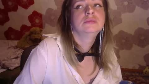 Snapshot of queen_daenerys chatting on September 26, 2025, 6:01 pm Queen Daenerys online show from September 26, 2025, 6:01 pm