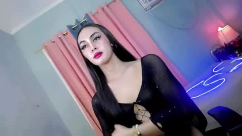 Snapshot of queen_danaya chatting on July 5, 2026, 4:19 am queen_danaya online show from July 5, 2026, 4:19 am