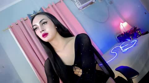 Snapshot of queen_danaya chatting on July 6, 2026, 6:21 pm queen_danaya online show from July 6, 2026, 6:21 pm