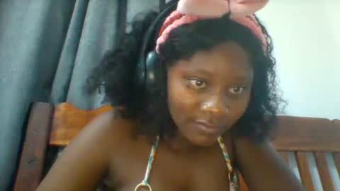 queen_diveer online show from October 1, 2025, 9:21 pm
