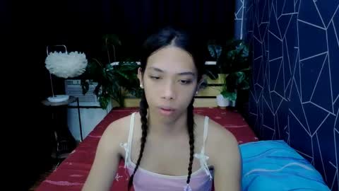 Snapshot of queen_gia chatting on May 1, 2026, 9:58 am queen_gia online show from May 1, 2026, 9:58 am