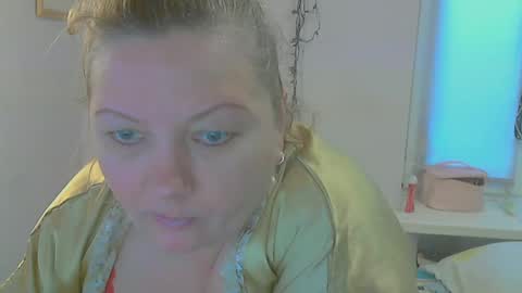 queen_jane8 online show from January 9, 2025, 10:52 am