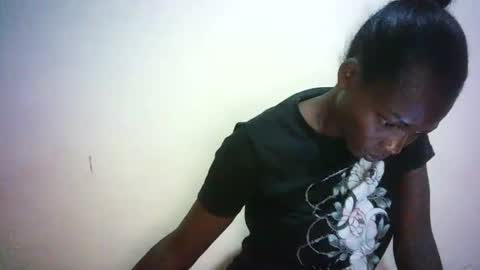 queen_joan online show from February 27, 2025, 3:36 am