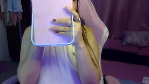 QueenHennessy online show from February 23, 2025, 11:22 am