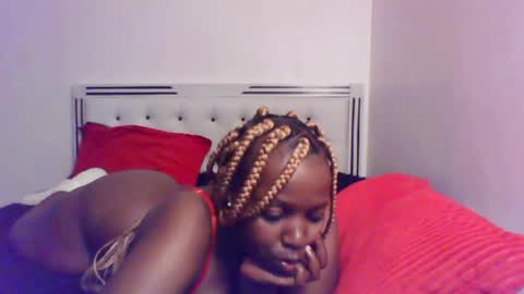 QUEEN online show from April 8, 2026, 5:51 am