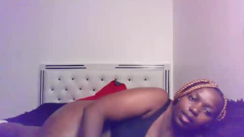 QUEEN online show from April 11, 2026, 11:36 am