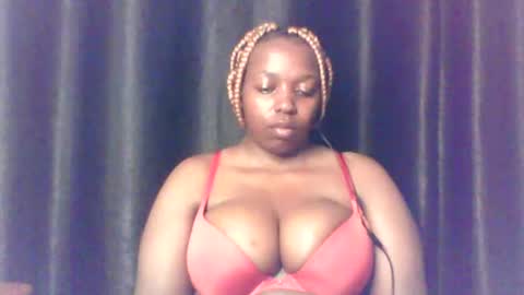 QUEEN online show from May 1, 2026, 4:28 am
