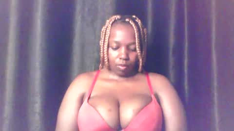 QUEEN online show from May 8, 2026, 4:07 am