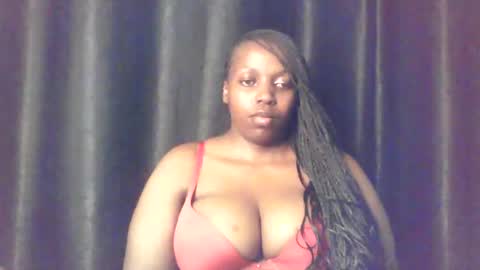 QUEEN online show from May 16, 2026, 11:42 am