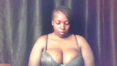 QUEEN online show from May 29, 2026, 4:43 am