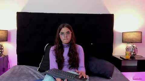 queen_misy online show from May 2, 2026, 8:25 pm