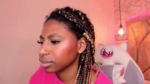 Snapshot of queen_perla_ chatting on January 27, 2025, 3:39 pm online show from January 27, 2025, 3:39 pm