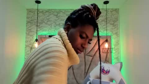 Snapshot of queen_perla_ chatting on January 31, 2025, 11:56 am online show from January 31, 2025, 11:56 am