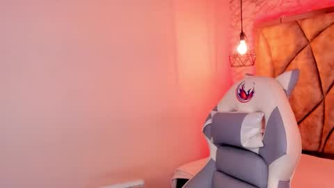 Snapshot of queen_perla_ chatting on February 7, 2025, 7:06 pm online show from February 7, 2025, 7:06 pm