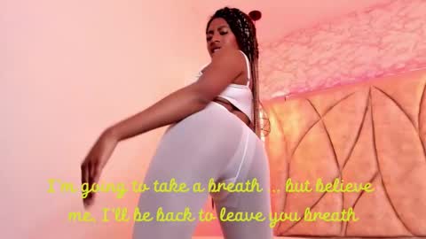 Snapshot of queen_perla_ chatting on March 5, 2025, 6:45 pm online show from March 5, 2025, 6:45 pm