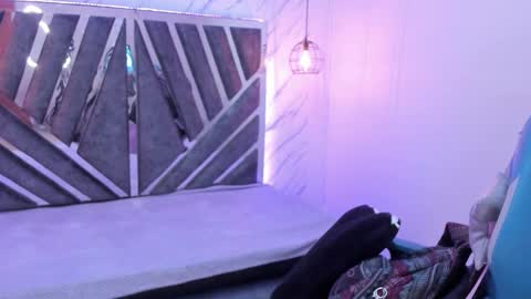 Snapshot of queen_perla_ chatting on September 10, 2025, 11:21 am online show from September 10, 2025, 11:21 am