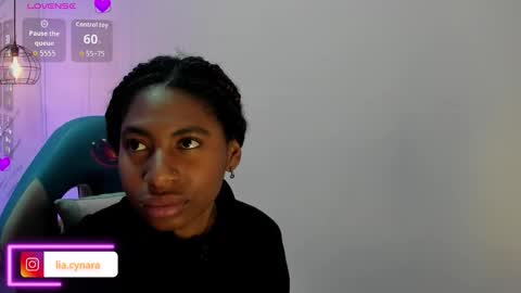 Snapshot of queen_perla_ chatting on September 11, 2025, 11:10 am online show from September 11, 2025, 11:10 am