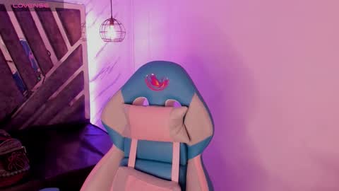 Snapshot of queen_perla_ chatting on September 13, 2025, 11:21 am online show from September 13, 2025, 11:21 am