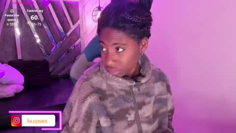 Snapshot of queen_perla_ chatting on October 5, 2025, 12:14 pm online show from October 5, 2025, 12:14 pm