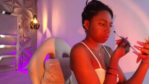 Snapshot of queen_perla_ chatting on February 12, 2026, 6:58 pm online show from February 12, 2026, 6:58 pm