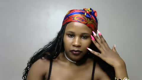 queen_polite online show from December 1, 2025, 8:14 pm