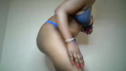 queen_pretty1 online show from March 12, 2026, 6:52 am