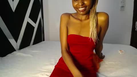 Snapshot of queen_sashavixen chatting on April 20, 2026, 4:48 am queen_sashavixen online show from April 20, 2026, 4:48 am