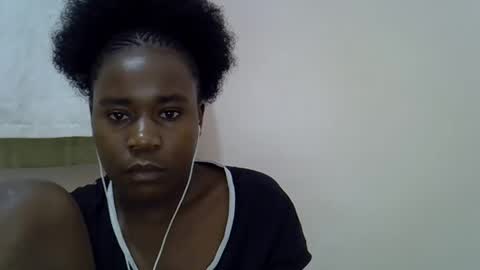 Snapshot of queen_sly chatting on October 19, 2025, 10:21 pm queen_sly online show from October 19, 2025, 10:21 pm