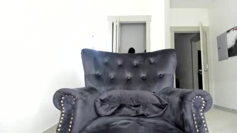 Snapshot of queenb2626 chatting on October 9, 2025, 8:07 pm Queen Blaire online show from October 9, 2025, 8:07 pm