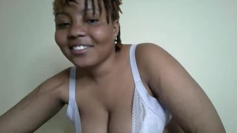 queen online show from November 2, 2025, 12:18 pm