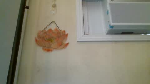 queencrimsonlvx online show from November 7, 2025, 10:21 pm