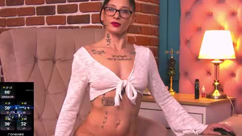 Snapshot of queendiabla chatting on May 10, 2026, 8:52 am Diabla online show from May 10, 2026, 8:52 am