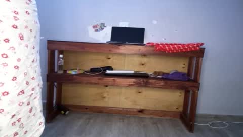 Nina online show from November 1, 2025, 12:51 pm