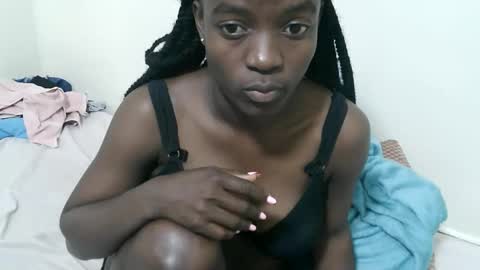 Snapshot of queenlatasha chatting on May 20, 2026, 8:42 am Latasha online show from May 20, 2026, 8:42 am
