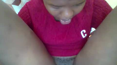 Snapshot of queenleona61 chatting on September 16, 2025, 2:40 pm queenleona61 online show from September 16, 2025, 2:40 pm