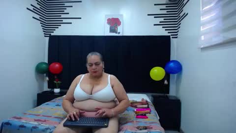 VickyBoobss online show from November 1, 2025, 1:02 pm