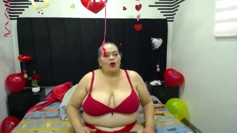 Snapshot of queenmature chatting on February 20, 2026, 7:58 pm VickyBoobss online show from February 20, 2026, 7:58 pm