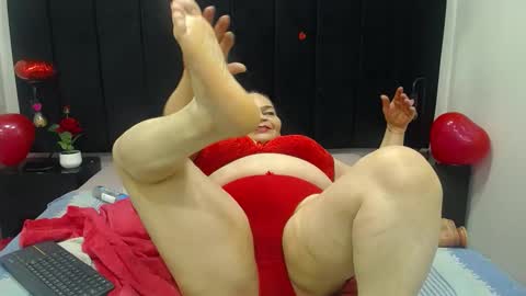 Snapshot of queenmature chatting on February 25, 2026, 8:18 pm VickyBoobss online show from February 25, 2026, 8:18 pm